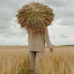 Qarla32321's profile picture. 