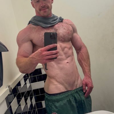 31 y/o gym bro. hit me up for customs, underwear, socks and live shows/drains. Check out my link below for exclusive content with full face🤙 cashapp:$GusDrains