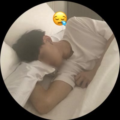 INpPUvKIvN82984's profile picture. がちで寝てるとこ撮られた