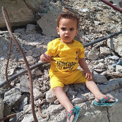 I am Duaa from Gaza. I am living through the genocide. I ask everyone who can. I have two children. Participate in my campaign.