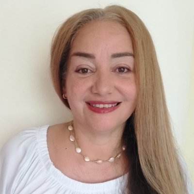 Encuentra mis historias en YouTube, narradas por mi, escritas por mi.