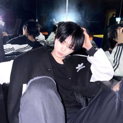 TAESANZ_'s profile picture. ⋆˚࿔ pre debut one door | saw bnd knock on vol 1, 03/15/25! 𝜗𝜚˚⋆