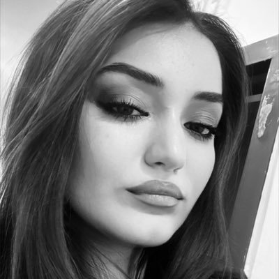 beeyzalicee's profile picture. bebeğim üzülürsün..