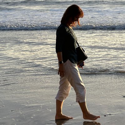 simmie9902's profile picture. 