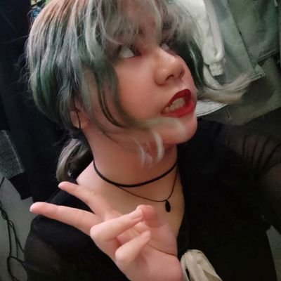 상혁을 사랑하는 건 첫눈을 보는 것 같아. 예기치 않고, 조용하며, 순식간에 모든 것이 아름다워져.