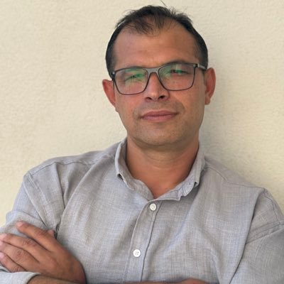 10 Yılda 200 bini aşkın kitap ve bilim dergisi 17 köy okuluna kütüphane 21 köy okulunun tamiri ve boyası 116 öğrencinin evine kitaplık
