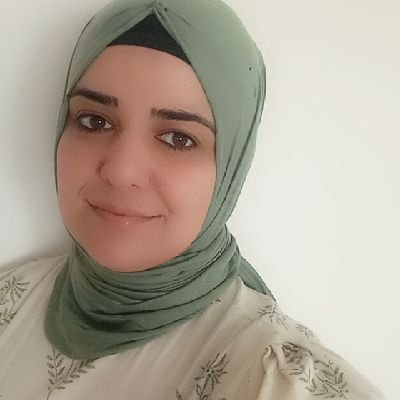 Tuba_s_books's profile picture. İnsanlar, insanların içinde insana hasret yaşarlar.