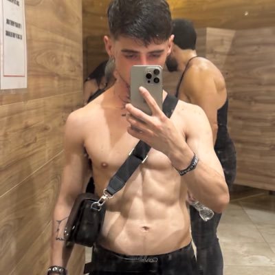 datenshikawaii's profile picture. Pansexual. Disfruto lo bueno y cojo bn rico.