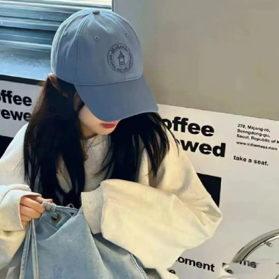 Sorgbpton's profile picture. A silent hug means a thousand words to the unhappy heart.