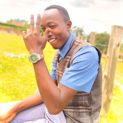 Asernal,Hip-hop 🔌,🇺🇬🇷🇼🇿🇦 TYE WATCHES for all brands both gents and ladies..@tyewatches
Rotaractor 🤞🏻