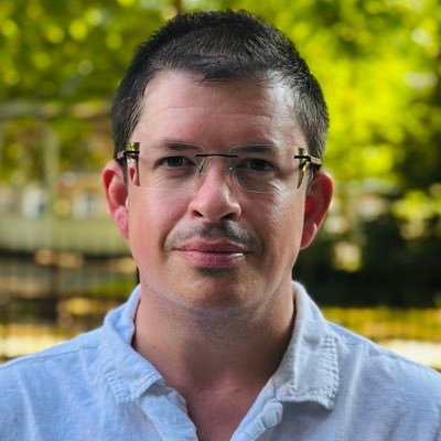 Councillor, Public Affairs, Magician, Entrepreneur/Investor, PhD candidate, Tweeting in a personal capacity all tweets & views my own- He/Him 🏳️🌈