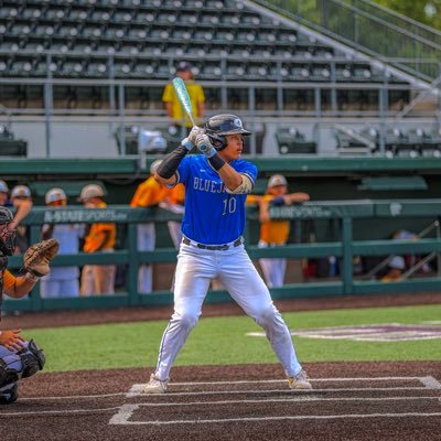 6’2 215 lb | Class of 2026 | Junction City High School | #10 LB/ATH | #10 Catcher | GPA:4.12 | hudl: https://t.co/5FqeegG2Ve | 📞 785-717-9418 |