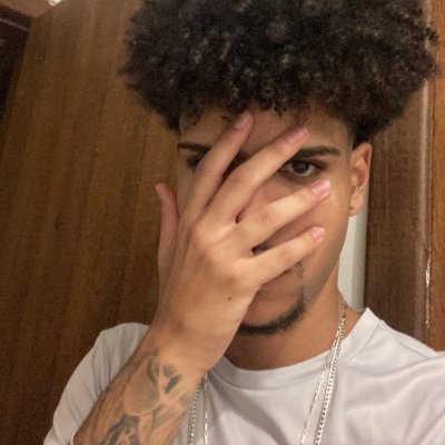 enzinsl's profile picture. sou apenas um rapaz latino americano