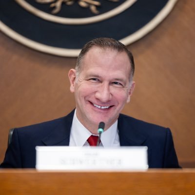 Texas Senator and physician. Proud husband and father. Honored to serve the people of Senate District 5. Personal and campaign account.