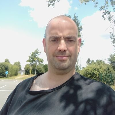 HervAudoui83816's profile picture. 