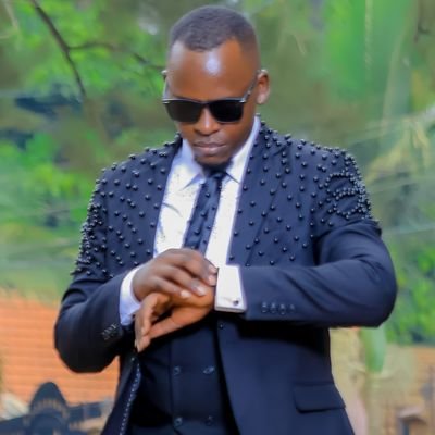 SsendijjaG's profile picture. #EffortIsNonNegotiable . 
 cofounder- @DugGamalt .If it's about #HRmanagement ,contact me .No Man can walk through life without things happening to him .