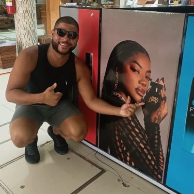 Pedagogo, mestre em educação. Apaixonado por samba, fluminense e Ludmilla