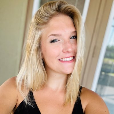 ▪️I'll rip some packs for you ⬇️🥰 ▪️Cash app : $Jschuuu8632 ▪️Sports & Pokémon.