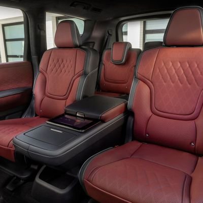 Hmam18633027's profile picture. 