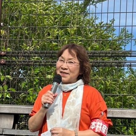 日本共産党員、看護師として40年間、医療介護の現場で働いてきました。2012年、福島県郡山市に移住して、原発被災地の福島県飯舘村で残された犬猫の給餌ボランティアをしていました。
2019年9月、7年間の郡山での生活を終え神戸に戻ってきました。愛犬あいちゃんとともに6匹の保護猫との大家族です。