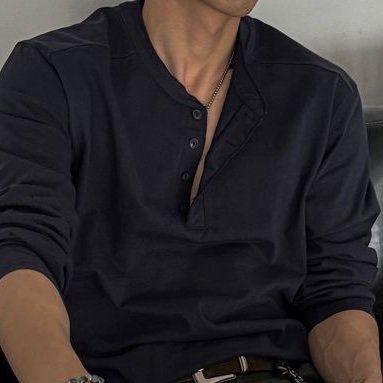 Thisdamnedwlrd's profile picture. Its chaotic