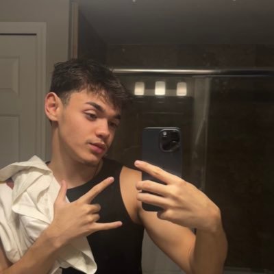 geeezuuiiss's profile picture. ma grandma prays for me