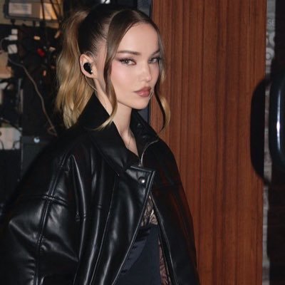 dovecverse's profile picture. ✧ @dovecameron fanpage conteúdo estético, caos e adoração. Lethal woman enthusiast 🖤|Brasil