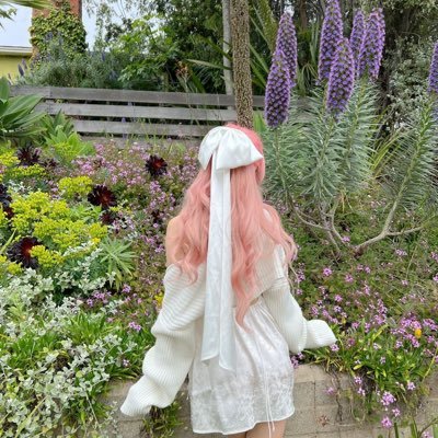 ➪ “ 𝐥𝐞𝐭𝐭𝐢𝐧𝐠 𝐦𝐲𝐬𝐞𝐥𝐟 𝐠𝐨, 𝐜𝐫𝐚𝐬𝐡𝐢𝐧𝐠 𝐚𝐭 𝐭𝐡𝐞 𝐛𝐨𝐭𝐭𝐨𝐦... 𝐭𝐡𝐞𝐫𝐞’𝐬 𝐧𝐨 𝐥𝐢𝐠𝐡𝐭 𝐚𝐭 𝐭𝐡𝐞 𝐞𝐧𝐝 𝐨𝐟 𝐭𝐡𝐞 𝐛𝐨𝐭𝐭𝐥𝐞 “