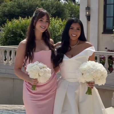 AlishaMarie24_'s profile picture. FAN PAGE 14/07/2020 @alishamarie follows @alishamarie RT x42 & Like x367🖤 7/05/2018 @shopalishamarie x5 @ParallelApparel liked x1 @PrettyBasic RT x1 Liked x1