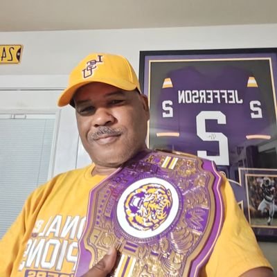 LSU Grad/Alumnus👨🏾🎓M.S. Sport Management, LSU TAF Member, LSU Alumni Association Member #GeauxTigers