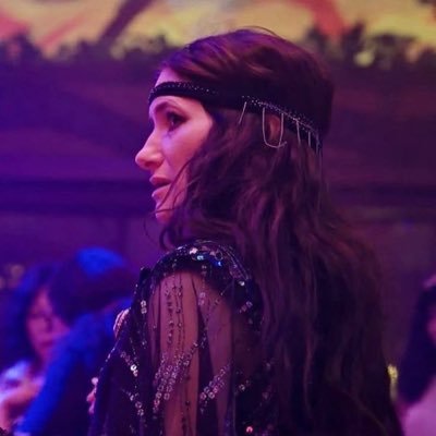 luthxrel's profile picture. professional fanfic reader