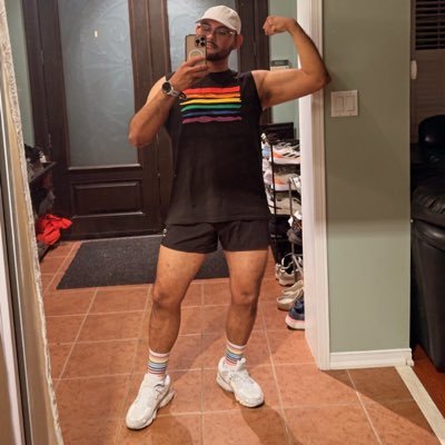 CJmnz95's profile picture. 27 | Escribo puras pendejadas pero son mis pendejadas. | 🏳️‍🌈 Joto y ninfomano, a dónde vamos a parar. | Revenclaw 🦅