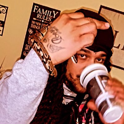 2immi2x's profile picture. F.B.A🖤✊🏿✊🏾✊🏽Public Figure 🅱️ig SLIME🐍 Belt2Azz Inc.🌪️ “Casualties of Survival” 🇺🇸