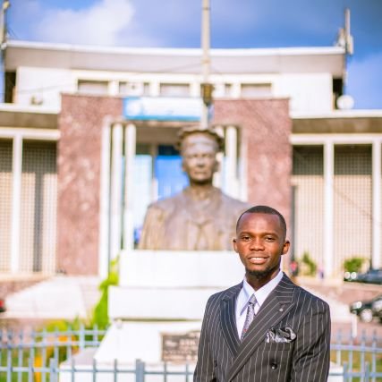 ClauvisPhambu's profile picture. Un élite ✊ 
un POLITOLOGUE.