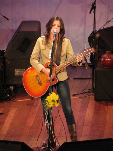 ♥ Fã Clube Lanna Rodrigues ♥ - ♪♪♪ Me escute mais uma vez, me deixe te tocar mais uma vez... ♪