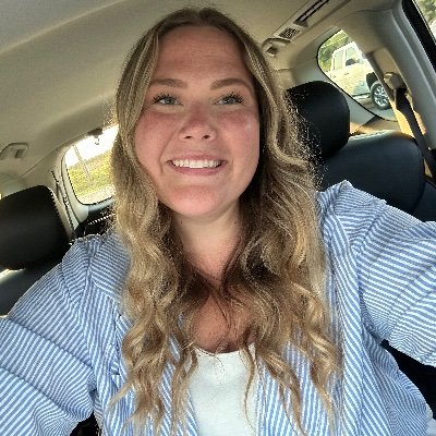 PaulineParrott_'s profile picture. 25 | wisconsin