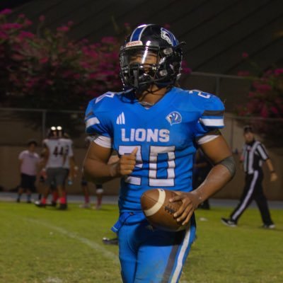 Noah_j_cannon's profile picture. 5,10 210 │ RB, slot│college of the desert