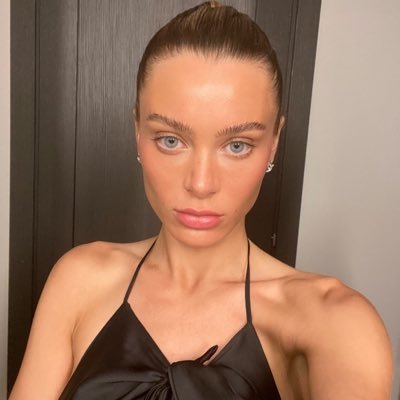 hallo, mein Name ist Annie und ich suche einen fürsorglichen Mann. Ich habe es satt, ein ruhiges und langweiliges Leben zu führen 🥰💖