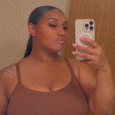 ✨25. Pans 🦋. MI ✋🏽.…. yeah that’s all I got for ya 😅 Cashapp $IyaniaRious