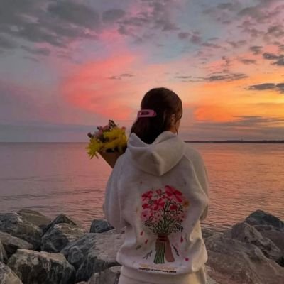🥂
My first goal is client satisfaction ✨
💫video editor ✨
*DM for paid editing service 💫
email: videoeditoru6f@gmail.com