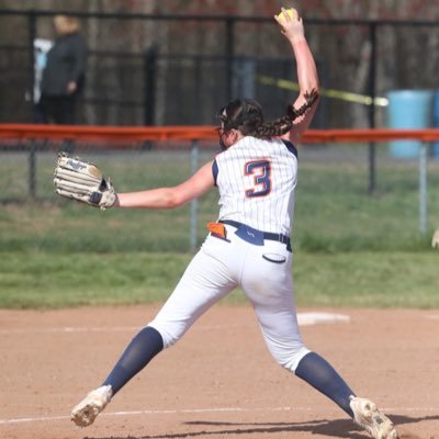 Sophietet's profile picture. JWU ‘30💛💙| CT Wildcats Showcase 18U #3 | Lyman Hall High School- 2026 | RHP/Utility 🥎| sophie.t3t@gmail.com |