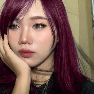 23 / infp / cyber