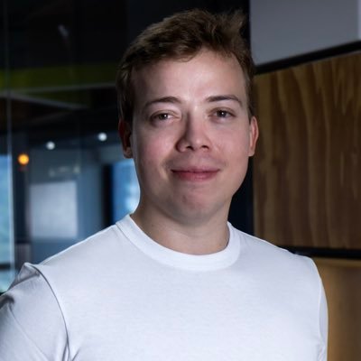 jlucasdeassis's profile picture. Viciado em café, leio uns gráficos e dou uns pitacos no mercado