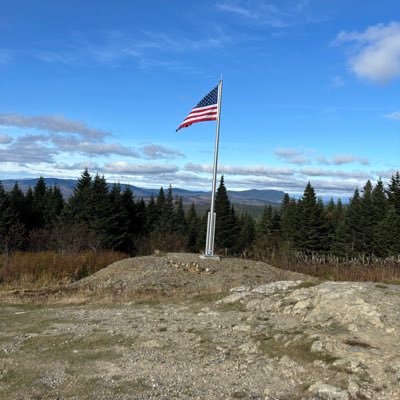 Apom881's profile picture. Ice season in the best state in the union.