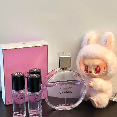 私は香水が好きです🌹、香りがいいと感じるものがいい香水です。人の記憶は匂いと密接につながっています✨。特定の香りは、ある思い出を呼び起こし、感情のさざ波を起こし、人や場所、ものの大切な思い出を呼び起こします🌈