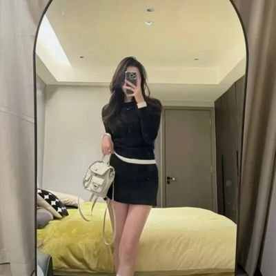#女s #上海女王 #高颜值女王
年龄:22/身高165/95/🦶码:37职业:小小主持人/随缘上课🉑口舌/前高/四爱/捆绑/羞辱/sp/禁忌血腥伤害
微信:hh11271325
Q Q:3827137774