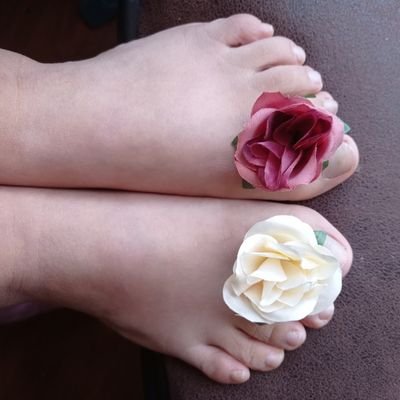 EveFeetFrenzy's profile picture. pies pequeños y bonitos❤️/dedos torcidos 🥹/enfermera💙/sin desnudos🔞/ contenido personalizado en arsmate 🔞