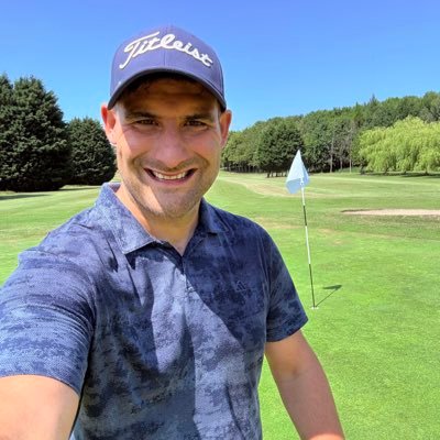 Husband to Sophie, Proud Father to Aaron, Louis & Claudia. Product & Experience Director at Oxygen Freejumping. All-rounder for Wetherby CC