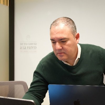 aliriodev's profile picture. Estratega Digital B2B 
+20 años digitalizando empresas con éxito.
Ayudo a fabricantes y distribuidores a encontrar nuevos socios comerciales.