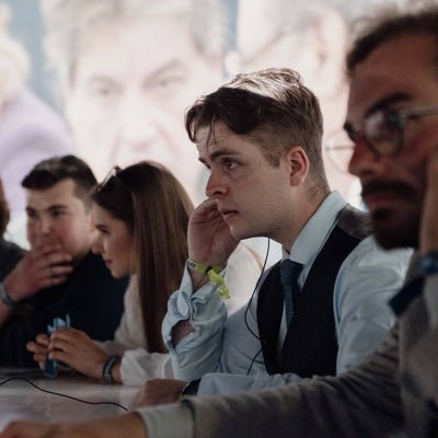 Ouvrier, 25 ans, avec Éric Zemmour & Reconquête! 🇫🇷🌿 - Responsable @GZAUBE10 🍇⛪️